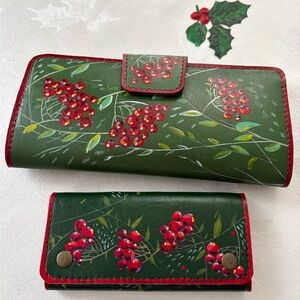 Green and Red Women's Wallet Set